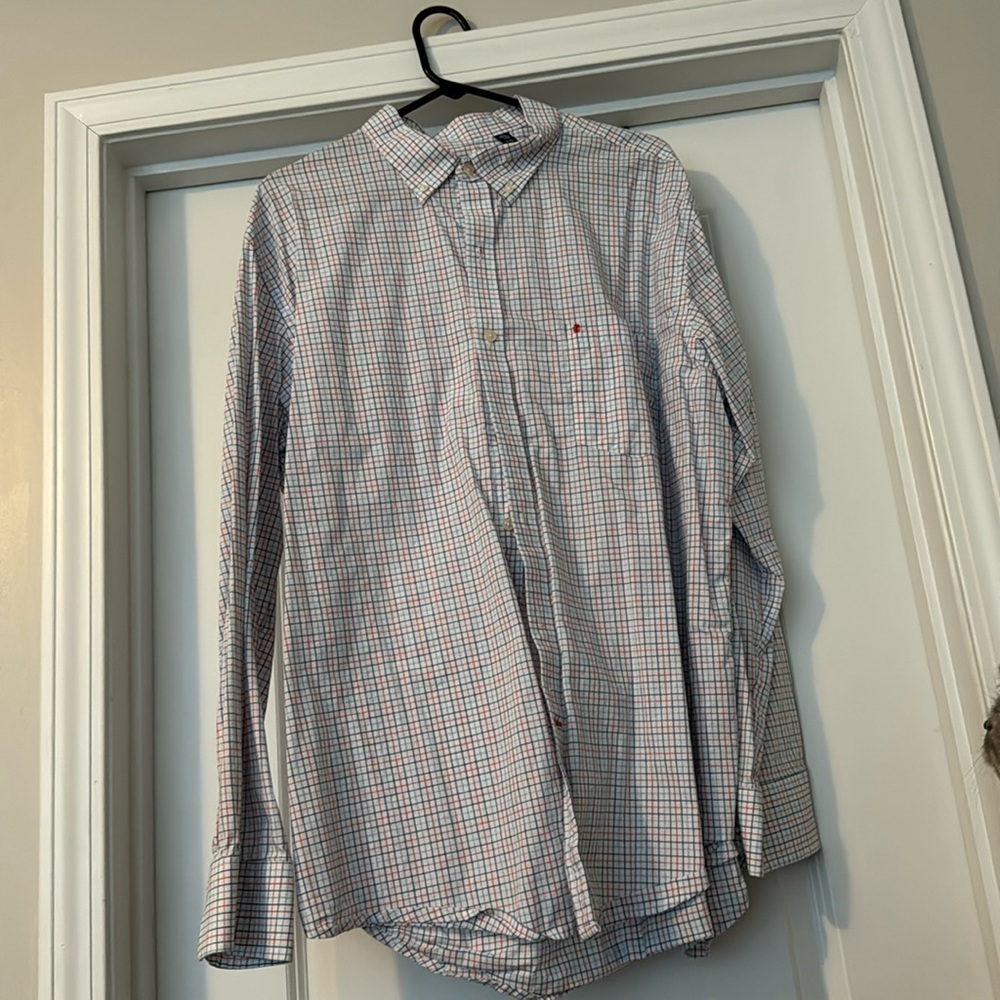 Men’s IZOD shirt